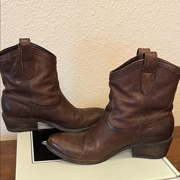 Frye Women's Dark Brown Ankle Booties Size 7 M - Picture 4 of 13